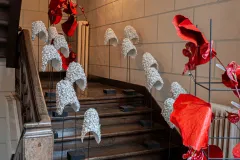 2_la-servante-ecarlate